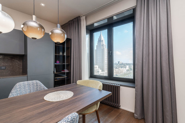 Продам трехкомнатную (3-комн.) квартиру, Ленинградский пр-кт, 29, Москва г