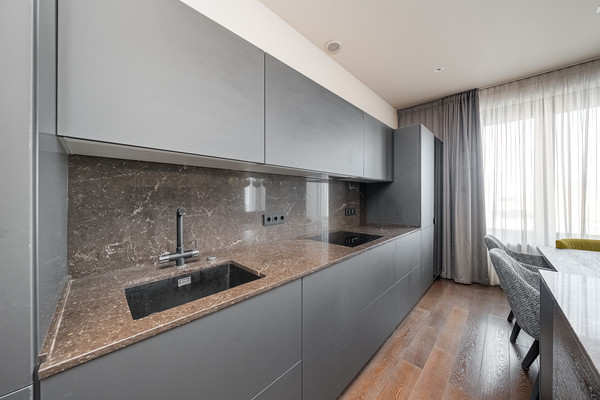 Продам трехкомнатную (3-комн.) квартиру, Ленинградский пр-кт, 29, Москва г