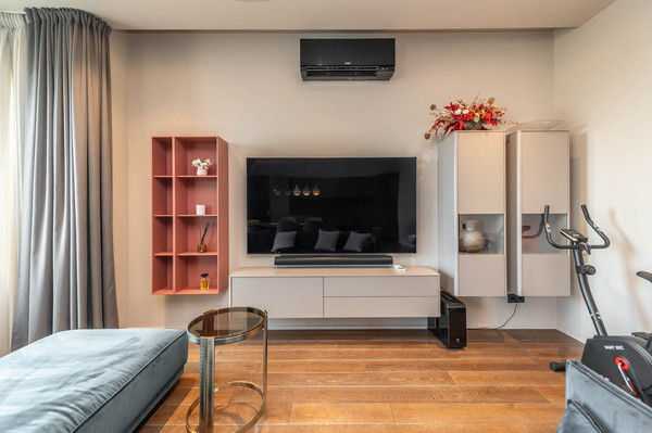 Продам трехкомнатную (3-комн.) квартиру, Ленинградский пр-кт, 29, Москва г