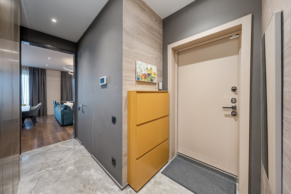 Продам трехкомнатную (3-комн.) квартиру, Ленинградский пр-кт, 29, Москва г