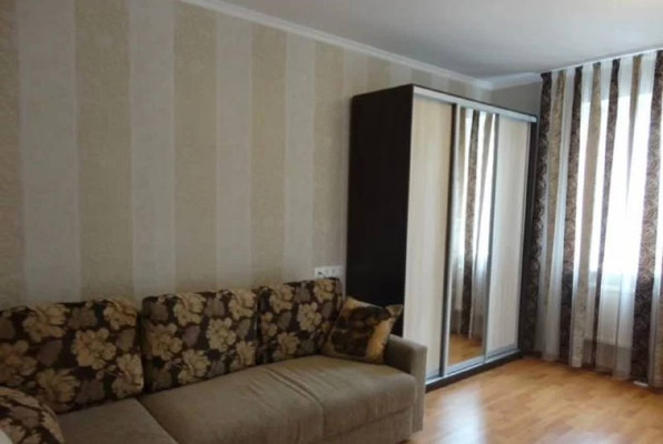 Продам двухкомнатную (2-комн.) квартиру, Ясная ул, 5, Коммунарка п