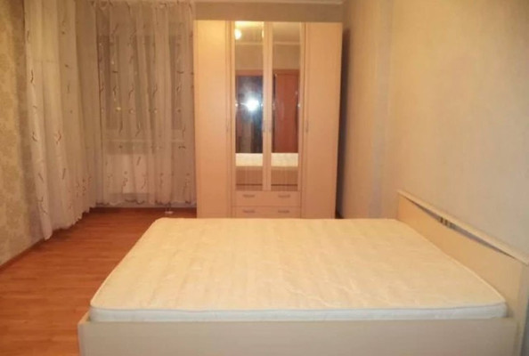 Продам двухкомнатную (2-комн.) квартиру, Ясная ул, 5, Коммунарка п