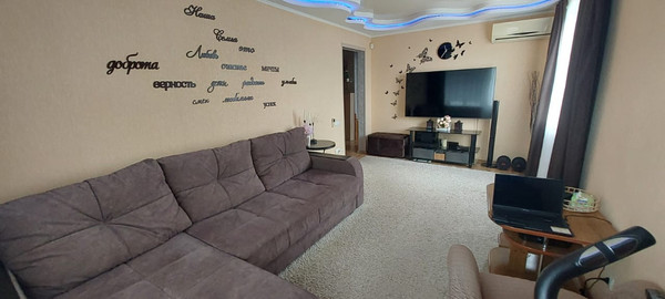 Продам трехкомнатную (3-комн.) квартиру, Коммунистический пр-кт, 42к2, Ростов-на-Дону г