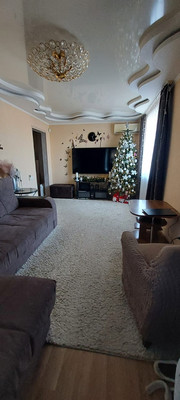 Продам трехкомнатную (3-комн.) квартиру, Коммунистический пр-кт, 42к2, Ростов-на-Дону г