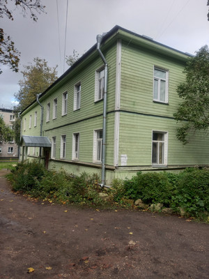 Продам 2-комн. в 5-комн. квартире, Урицкого ул, 30, Гатчина г