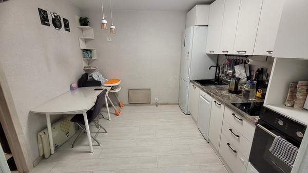 Продам двухкомнатную (2-комн.) квартиру, Парковая ул, 92а, Ханты-Мансийск г