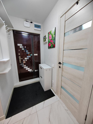 Продам двухкомнатную (2-комн.) квартиру, Парковая ул, 92а, Ханты-Мансийск г