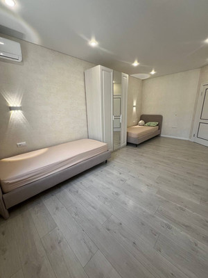 Продам двухкомнатную (2-комн.) квартиру, им. Мурата Ахеджака ул, 12к4, Краснодар г