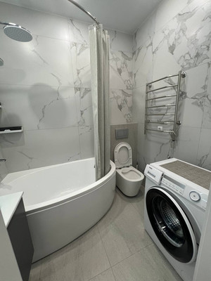 Продам двухкомнатную (2-комн.) квартиру, им. Мурата Ахеджака ул, 12к4, Краснодар г