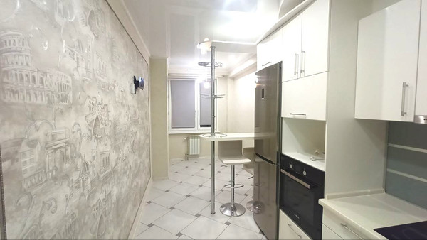 Продам однокомнатную (1-комн.) квартиру, Строителей ул, 104, Ханты-Мансийск г