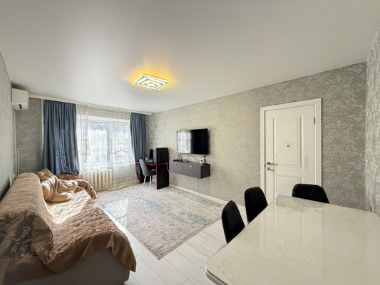 Продам двухкомнатную (2-комн.) квартиру, Ватутина ул, 8, Нальчик г