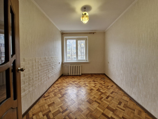 Сдам трехкомнатную (3-комн.) квартиру, Полковая ул, 253, Славянск-на-Кубани г