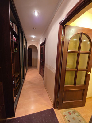 Продам трехкомнатную (3-комн.) квартиру, Еременко ул, 60, Ростов-на-Дону г