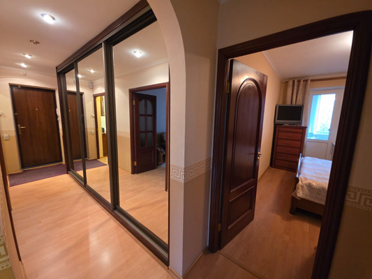 Продам трехкомнатную (3-комн.) квартиру, Еременко ул, 60, Ростов-на-Дону г