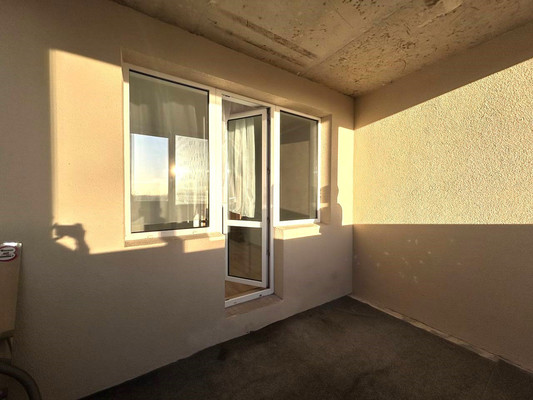 Продам трехкомнатную (3-комн.) квартиру, Охтинская аллея, 8, Мурино п