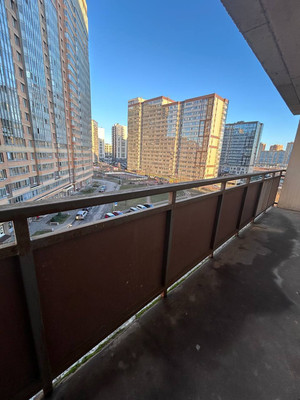 Продам трехкомнатную (3-комн.) квартиру, Охтинская аллея, 8, Мурино п