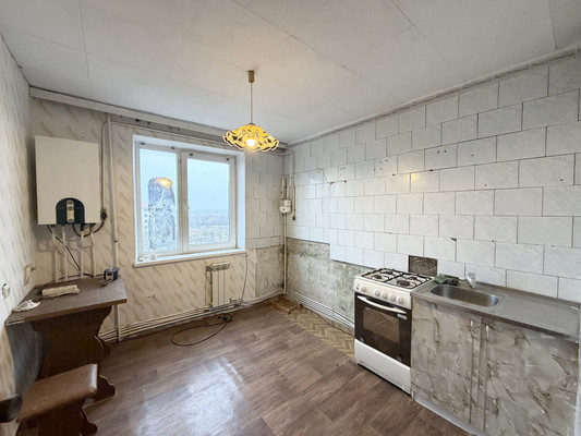 Продам двухкомнатную (2-комн.) квартиру, Острякова ул, 23, Гвардейское пгт