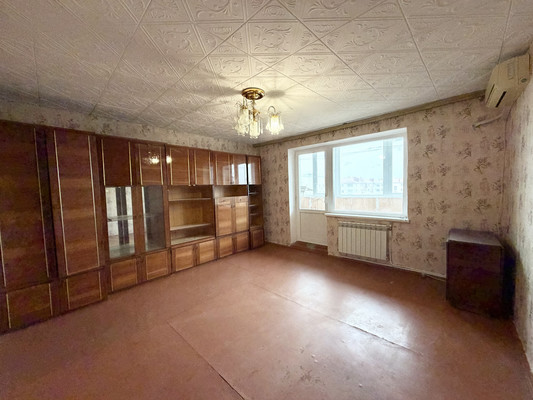 Продам двухкомнатную (2-комн.) квартиру, Острякова ул, 23, Гвардейское пгт