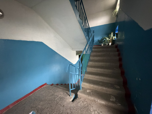 Продам двухкомнатную (2-комн.) квартиру, Острякова ул, 23, Гвардейское пгт