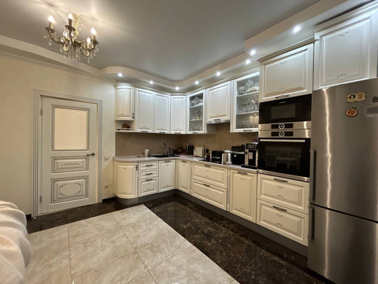 Продам многокомнатную квартиру, Школьная ул, 1к2, Красково п