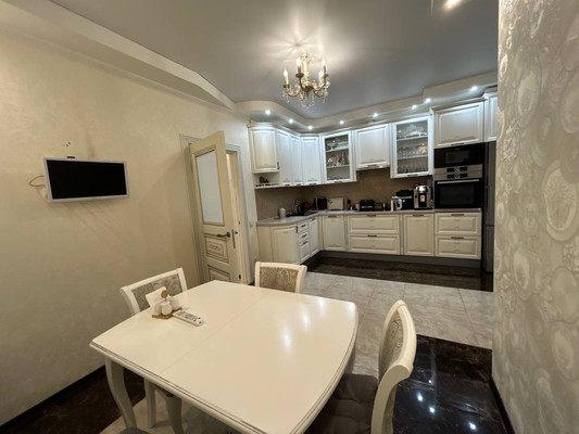 Продам многокомнатную квартиру, Школьная ул, 1к2, Красково п