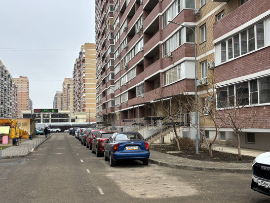 Продам однокомнатную (1-комн.) квартиру, им. Евгении Жигуленко ул, 3к1, Краснодар г