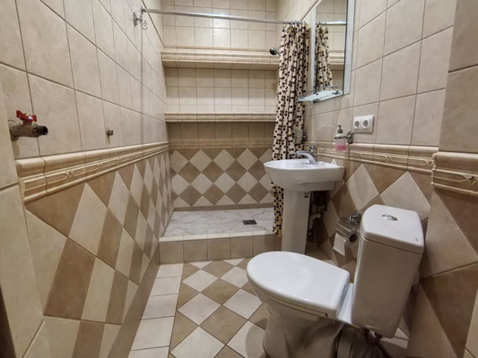 Продам коммерческое помещение 22 м2, Лазурная ул, 11, Витязево с