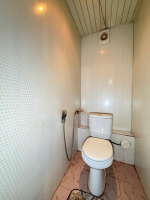 Продам трехкомнатную (3-комн.) квартиру, Героя России Кярова А.С. ул, 4ка, Чегем г