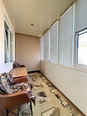 Продам трехкомнатную (3-комн.) квартиру, Героя России Кярова А.С. ул, 4ка, Чегем г