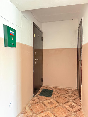 Продам трехкомнатную (3-комн.) квартиру, Героя России Кярова А.С. ул, 4ка, Чегем г