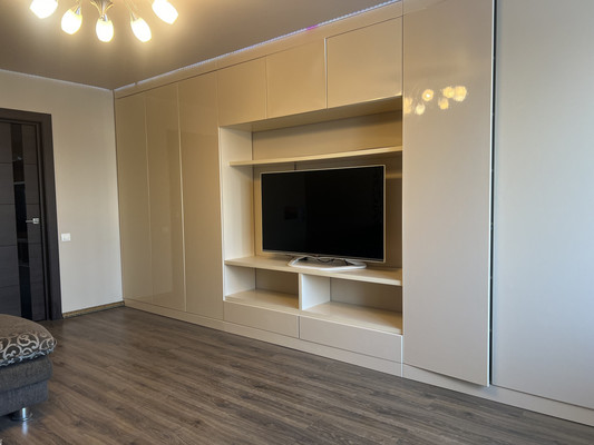 Продам трехкомнатную (3-комн.) квартиру, Крупской ул, 5к5, Рязань г