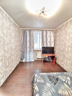 Продам двухкомнатную (2-комн.) квартиру, им. Сергея Есенина ул, 82/4, Краснодар г