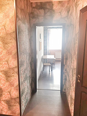 Продам двухкомнатную (2-комн.) квартиру, им. Сергея Есенина ул, 82/4, Краснодар г