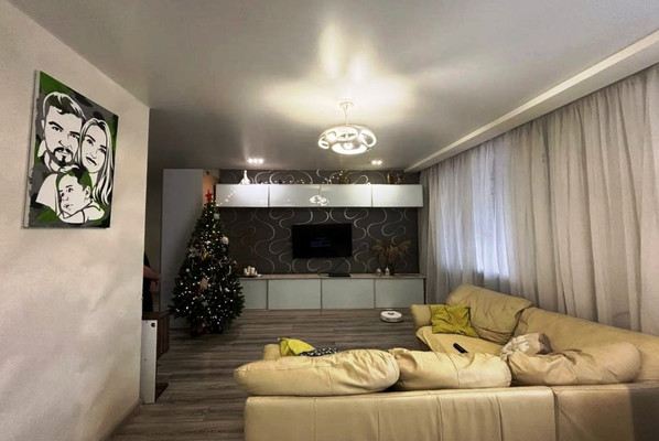 Продам трехкомнатную (3-комн.) квартиру, Батуринская ул, 159/78, Ростов-на-Дону г