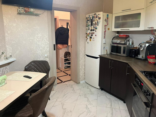 Продам однокомнатную (1-комн.) квартиру, Ленина ул, 19, Октябрьский рп