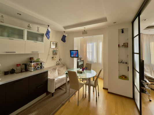 Продам двухкомнатную (2-комн.) квартиру, Юных Ленинцев ул, 47к4, Москва г