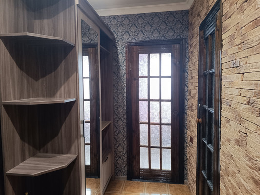 Продам однокомнатную (1-комн.) квартиру, Героев Сталинграда ул, 35, Симферополь г