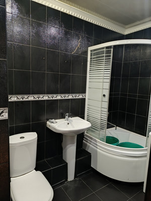 Продам однокомнатную (1-комн.) квартиру, Героев Сталинграда ул, 35, Симферополь г