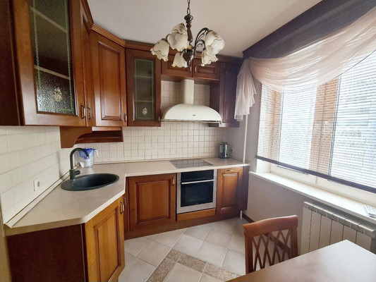 Продам двухкомнатную (2-комн.) квартиру, Есенина ул, 110, Рязань г