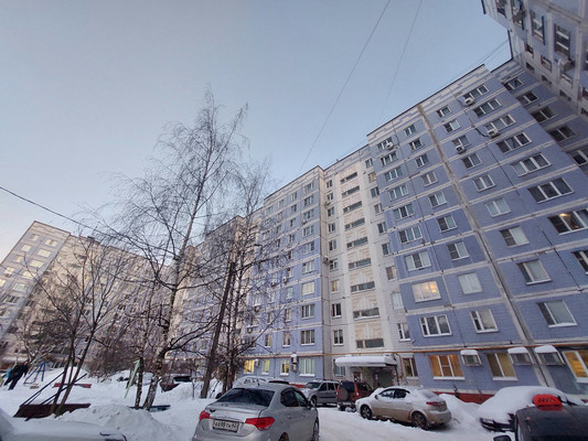 Продам двухкомнатную (2-комн.) квартиру, Есенина ул, 110, Рязань г