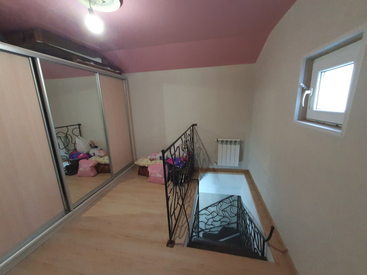 Продам двухкомнатную (2-комн.) квартиру, Субхи ул, 29, Симферополь г