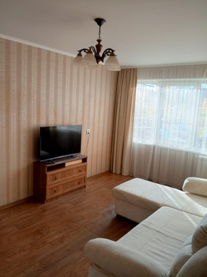 Продам трехкомнатную (3-комн.) квартиру, Танкиста Хрустицкого ул, 7, Санкт-Петербург г