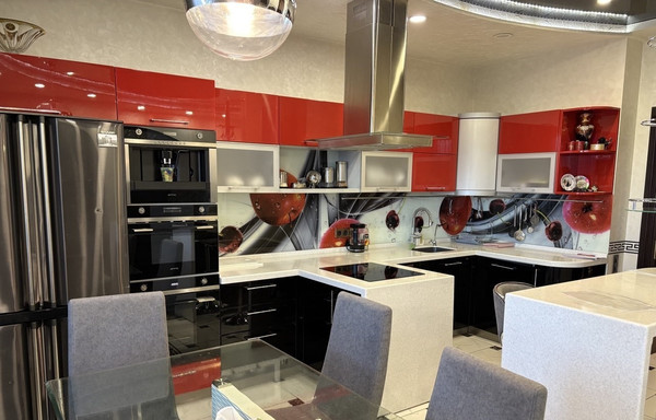 Продам трехкомнатную (3-комн.) квартиру, Лермонтова ул, 267к2, Иркутск г