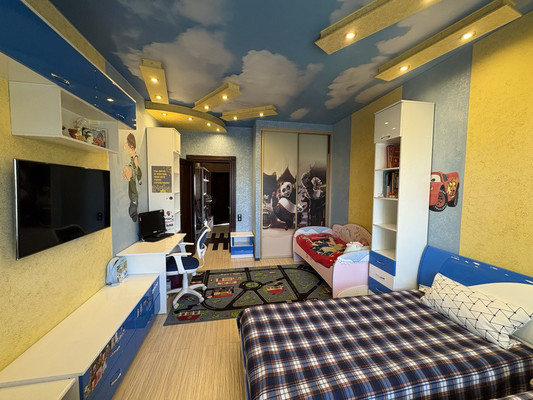 Продам трехкомнатную (3-комн.) квартиру, Лермонтова ул, 267к2, Иркутск г