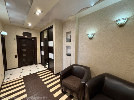 Продам трехкомнатную (3-комн.) квартиру, Лермонтова ул, 267к2, Иркутск г