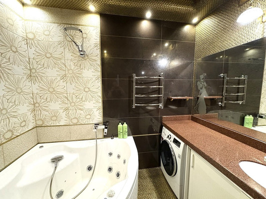 Продам трехкомнатную (3-комн.) квартиру, Лермонтова ул, 267к2, Иркутск г