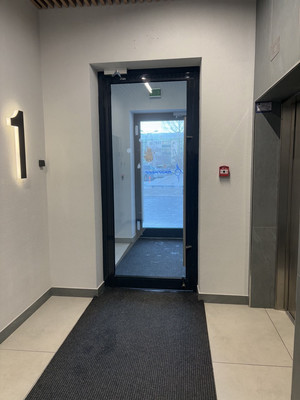 Продам трехкомнатную (3-комн.) квартиру, Лермонтова ул, 267к2, Иркутск г