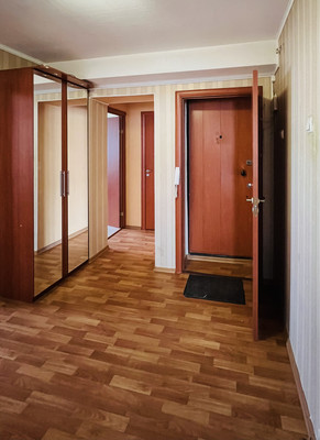 Продам трехкомнатную (3-комн.) квартиру, Маркова ул, 55, Сыктывкар г