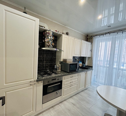 Продам двухкомнатную (2-комн.) квартиру, Пражский б-р, 14, Гурьевск г