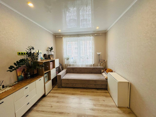 Продам двухкомнатную (2-комн.) квартиру, Пражский б-р, 14, Гурьевск г